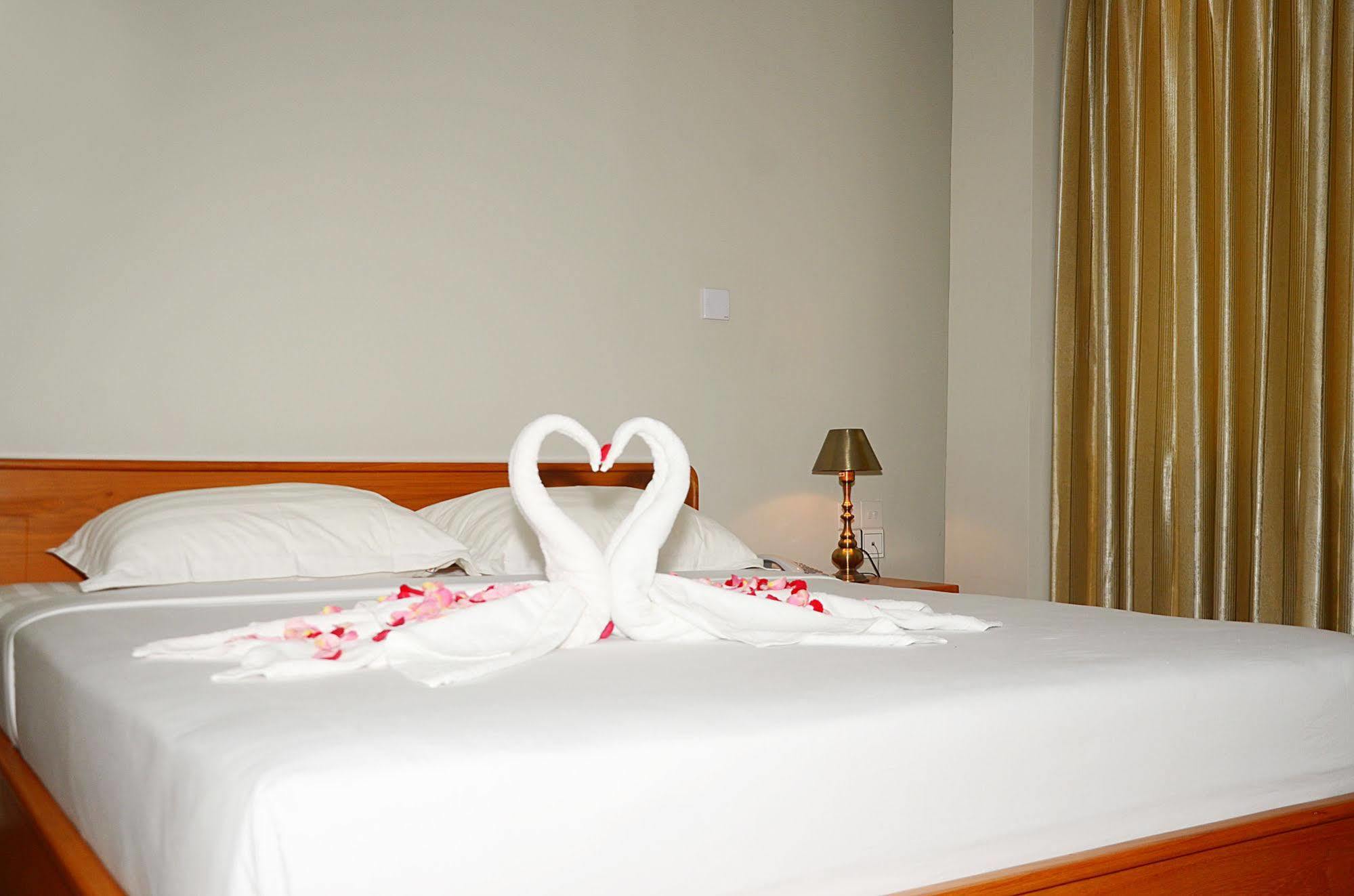 Hotel Yno Yangon Luaran gambar