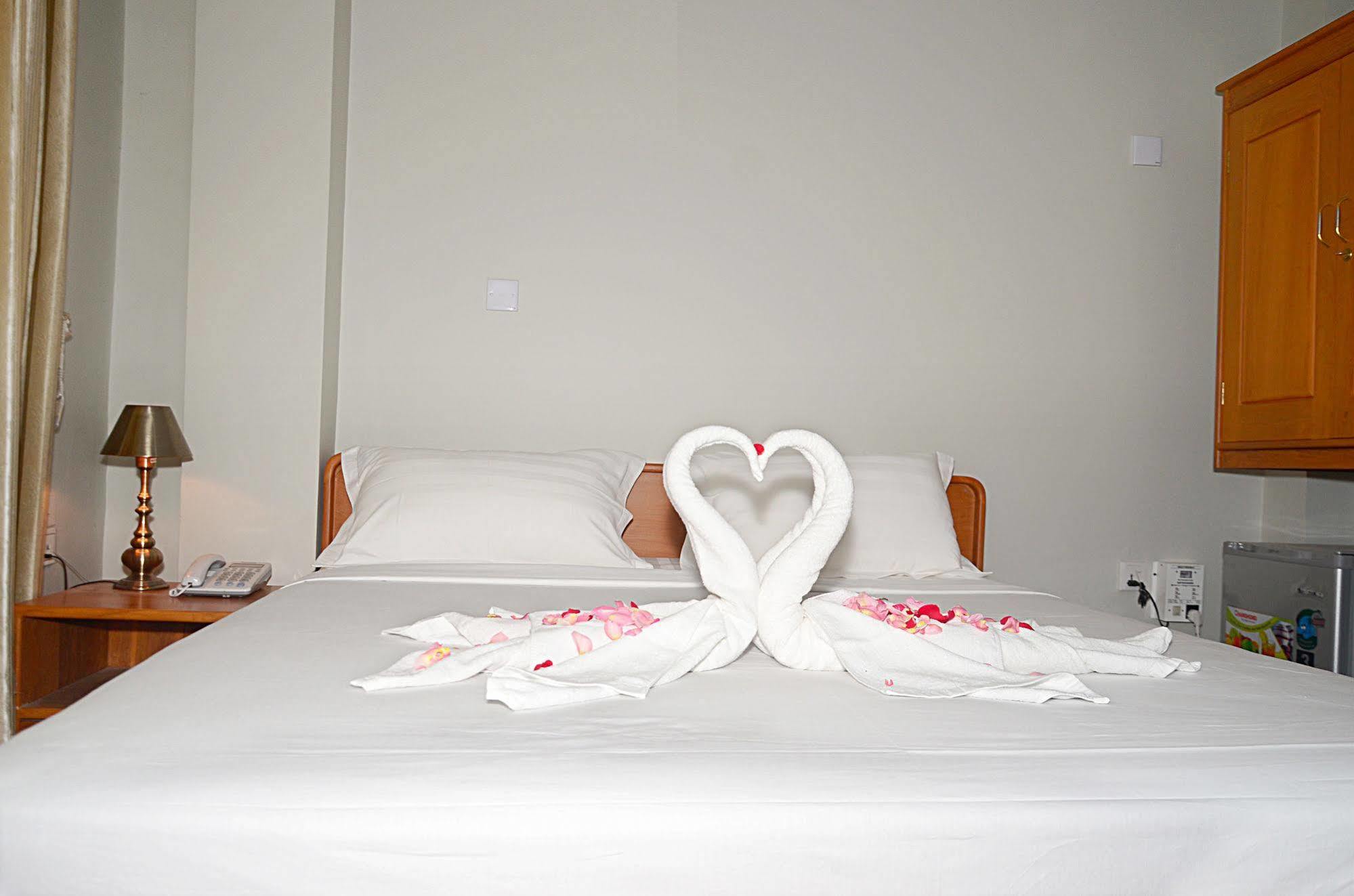 Hotel Yno Yangon Luaran gambar